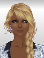 Taylor Swift's Beauty Looks